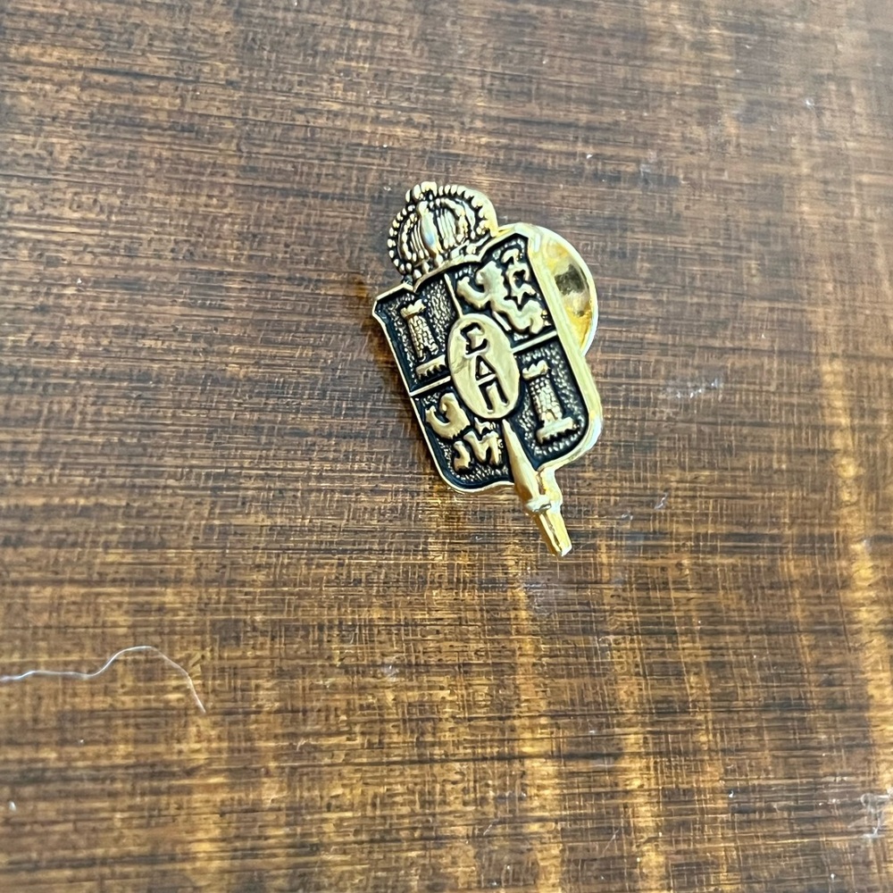 Sigma Delta Pi Lapel Pin